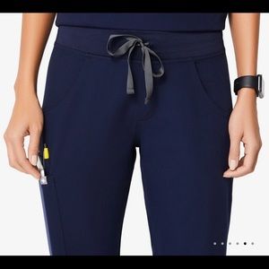 Figs Kade Cargo Scrub pants